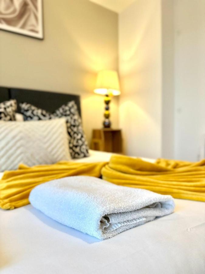 Koala & Tree - Modern 1 Bed Apartment For 4 Guests In The Heart Of Cambridge - Short Lets & Serviced Accommodation מראה חיצוני תמונה