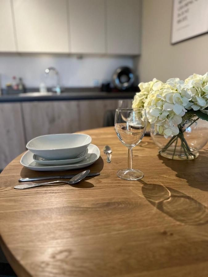 Koala & Tree - Modern 1 Bed Apartment For 4 Guests In The Heart Of Cambridge - Short Lets & Serviced Accommodation מראה חיצוני תמונה